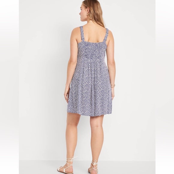 Old Navy Fit & Flare Crepe Mini Dress, NWT, Retails $35, Multiple Sizes - Picture 2 of 9